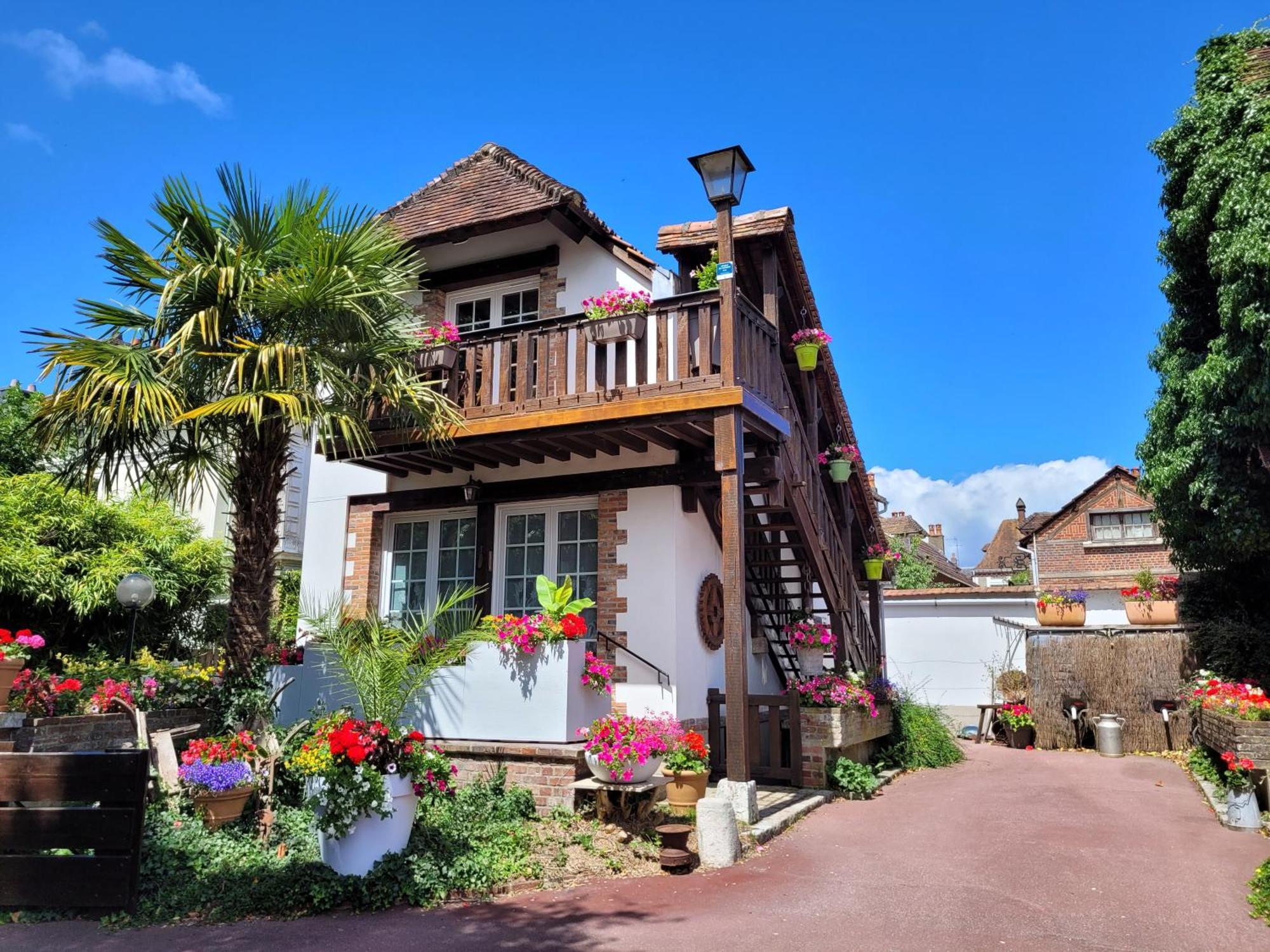 Gite Le Balcon Flaubert Forges-les-Eaux Eksteriør billede